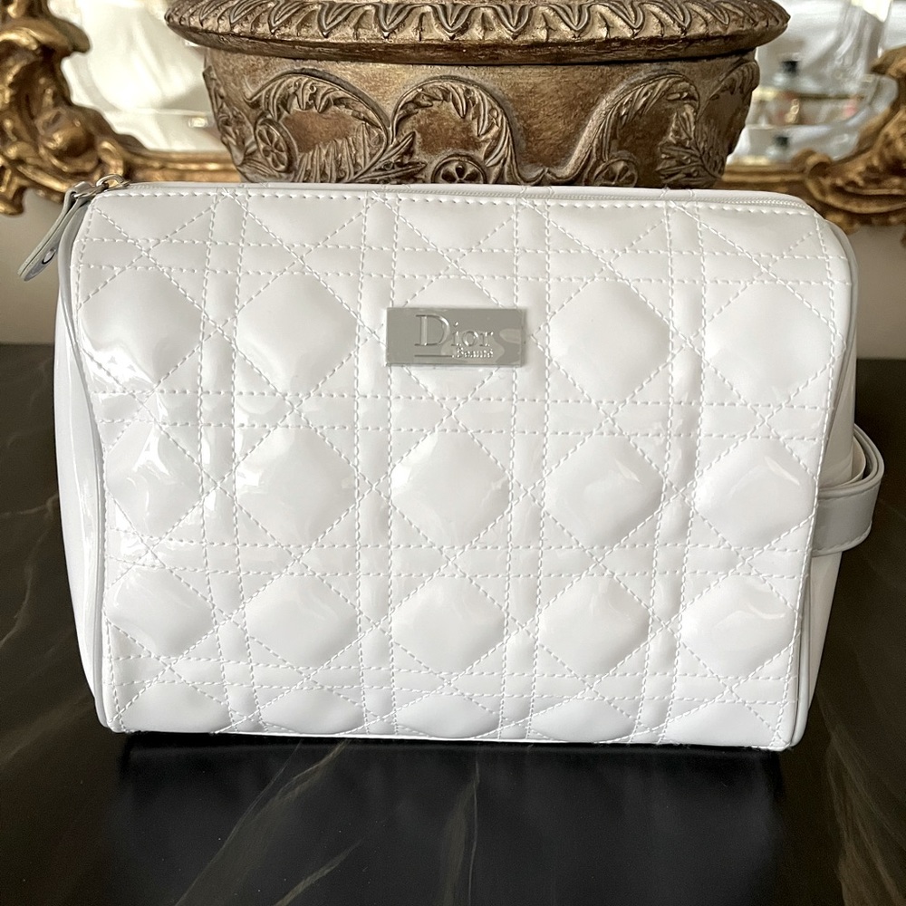 Dior Beaute Cosmetic Bag •NWOT•